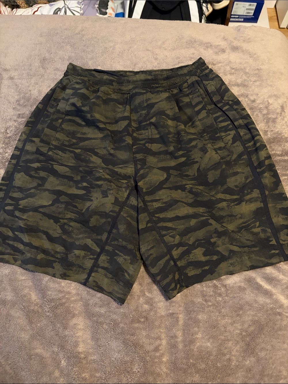 Men's LuluLemon Olive Green Camo Performance Shorts